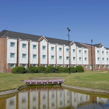 Hotel Aeroparque Inn & Suites Buenos Aires Kültér fotó