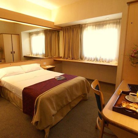 Hotel Aeroparque Inn & Suites Buenos Aires Kültér fotó