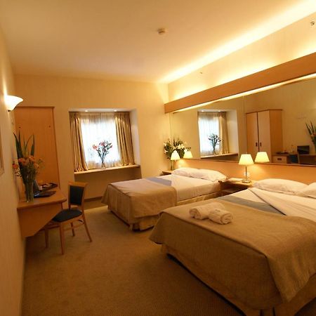 Hotel Aeroparque Inn & Suites Buenos Aires Kültér fotó