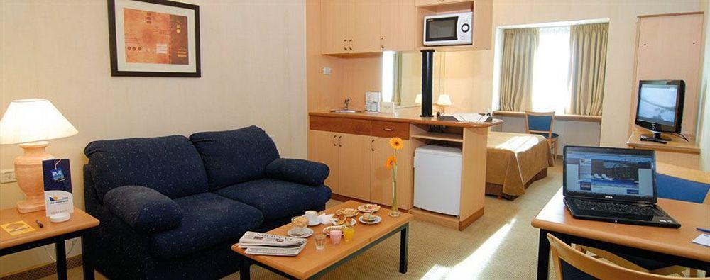 Hotel Aeroparque Inn & Suites Buenos Aires Kültér fotó