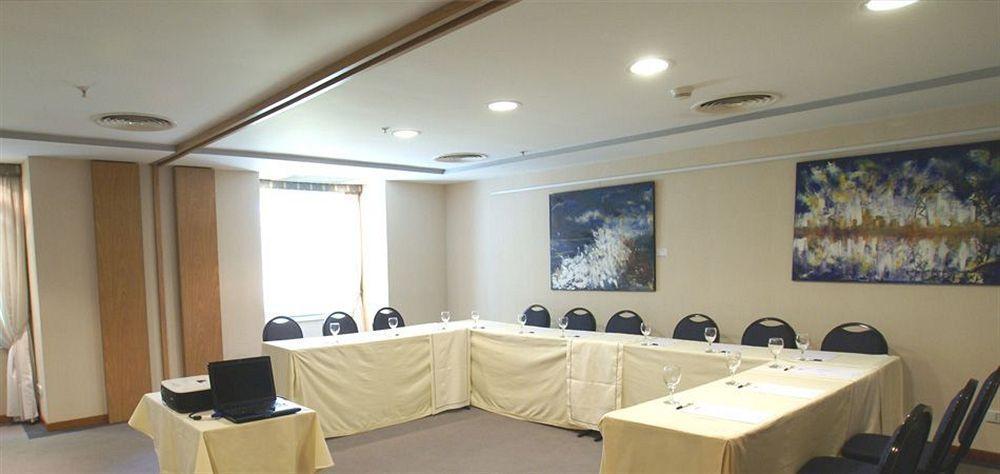 Hotel Aeroparque Inn & Suites Buenos Aires Kültér fotó