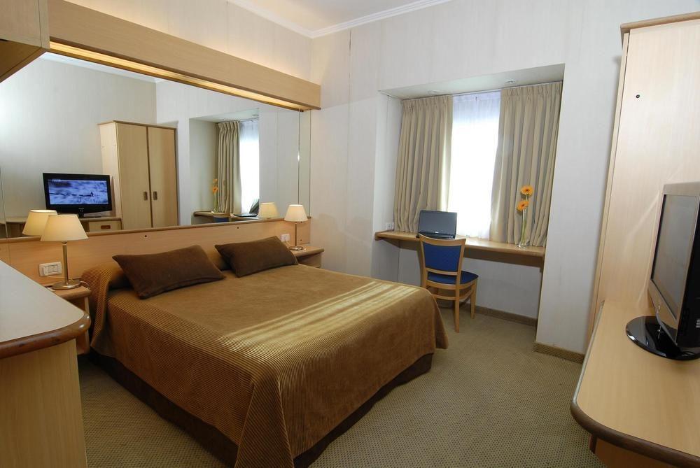 Hotel Aeroparque Inn & Suites Buenos Aires Kültér fotó