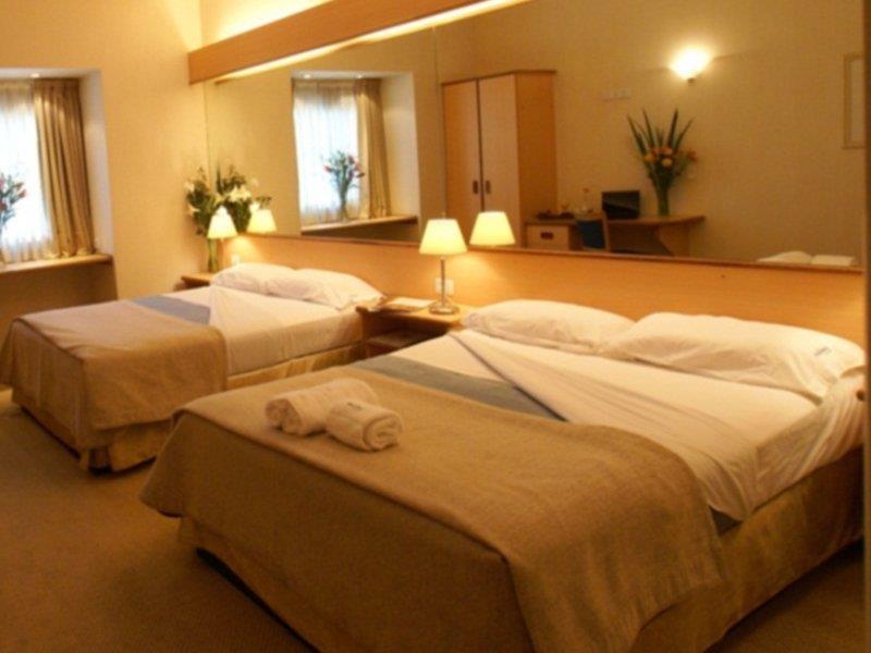 Hotel Aeroparque Inn & Suites Buenos Aires Kültér fotó