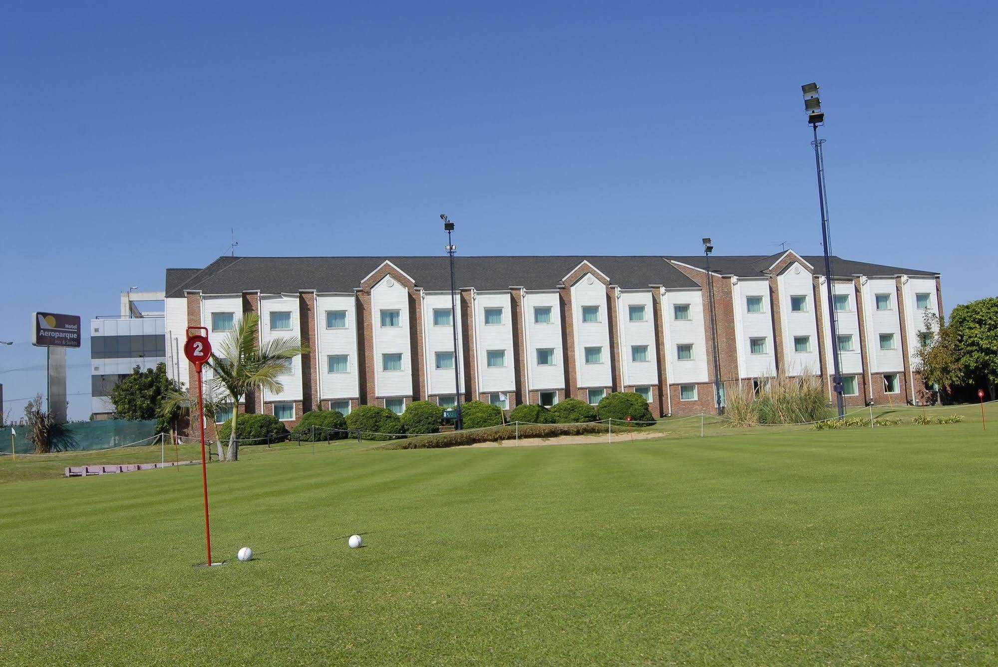 Hotel Aeroparque Inn & Suites Buenos Aires Kültér fotó