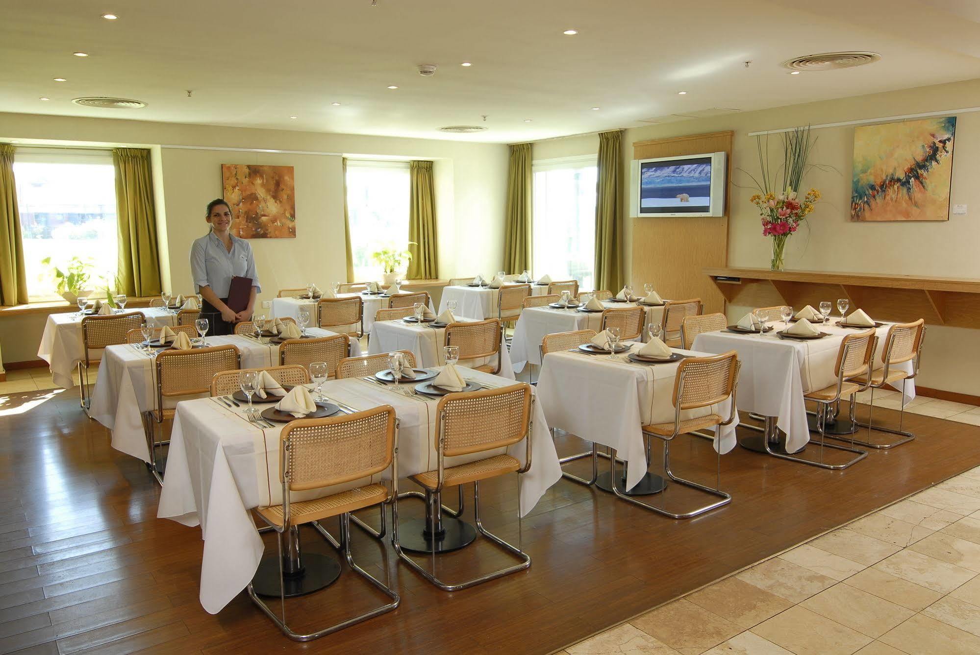 Hotel Aeroparque Inn & Suites Buenos Aires Kültér fotó