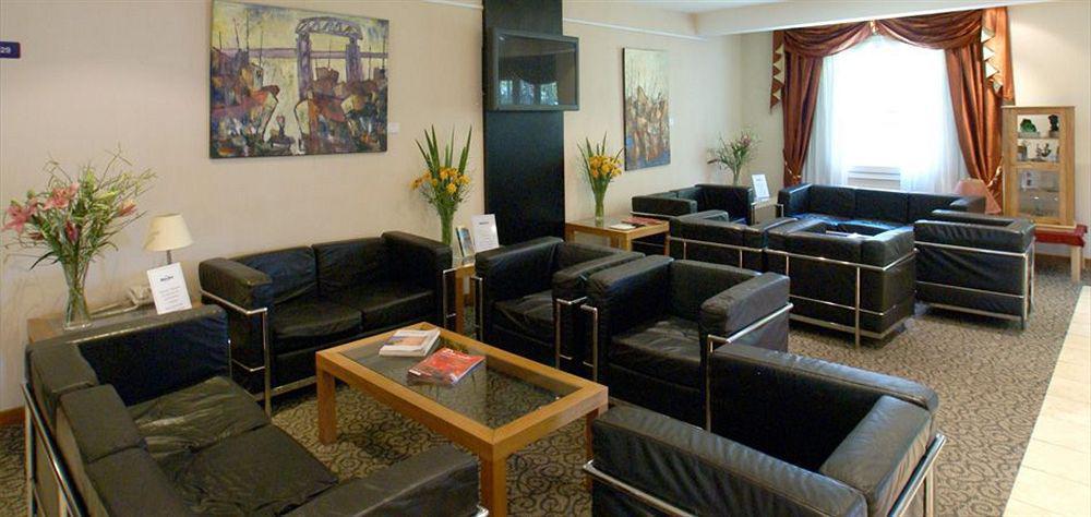 Hotel Aeroparque Inn & Suites Buenos Aires Beltér fotó